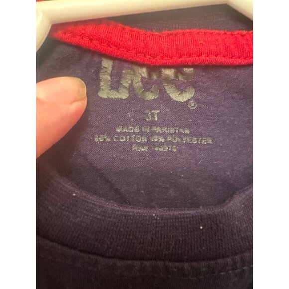 Get your Lee on - Picture 4 of 4